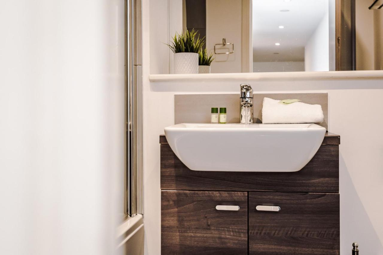 Host & Stay - Waterfront Penthouse 리버풀 외부 사진